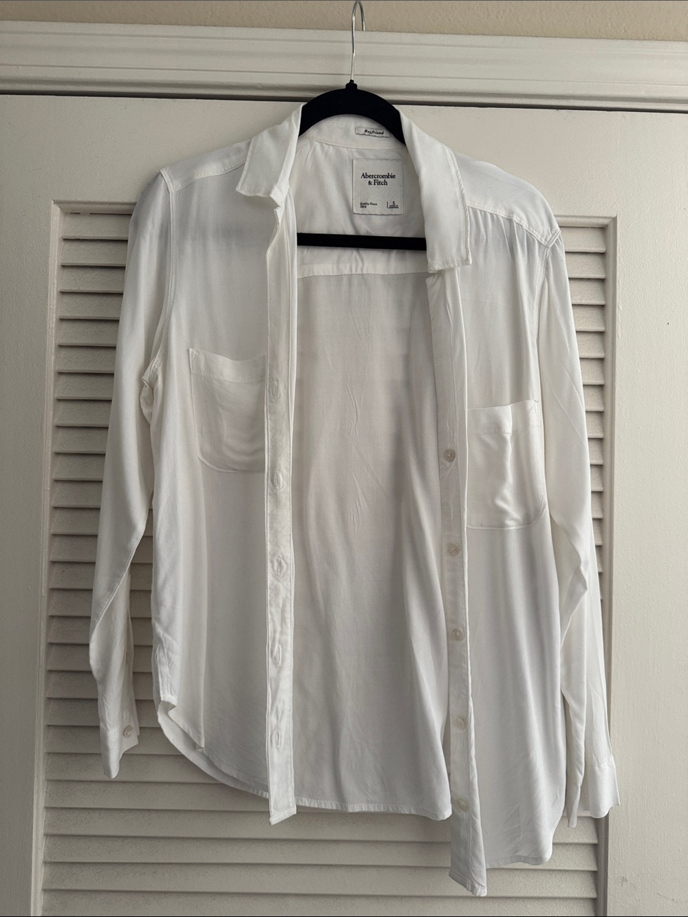Abercrombie & Fitch White Lightweight Button-Down Blouse